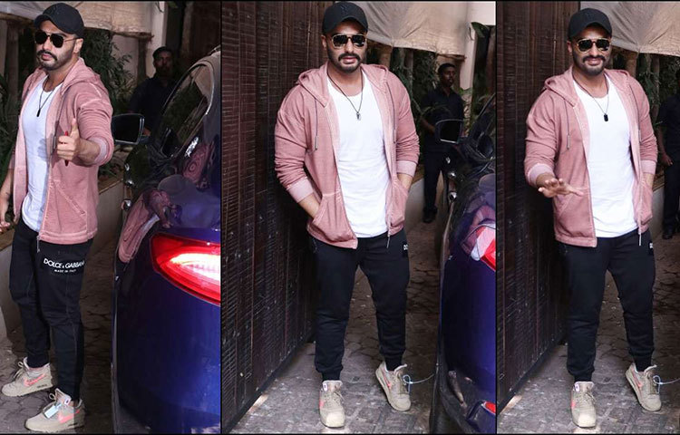 কুল ড্রেসে অর্জুন কাপুর।