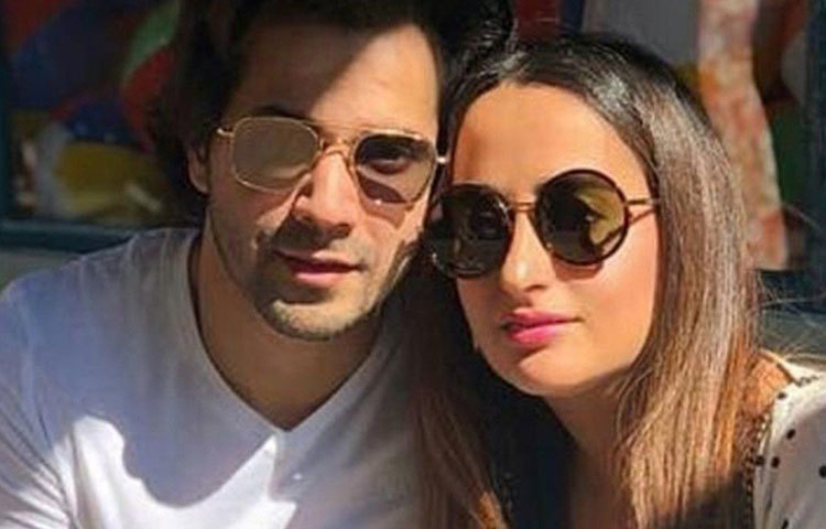 প্রথমে গোয়ায় বিচ ওয়েডিং-এর শোনা গেলেও, এখন বলা হচ্ছে জোধপুরে ডেস্টিনেশন ওয়েডিং করবেন তিনি। তিনদিন ধরে হিন্দু রীতি রেওয়াজ মেনেই বিয়ের সব অনুষ্ঠান পালন করা হবে। তার জন্য মেহেরানগড় দুর্গ বুকিং করা হয়েছে বলেও খবর। পাপারাৎজরি প্রবেশাধিকার থাকবে না। পরিজন ও ঘনিষ্ঠ বন্ধুবান্ধবই শুধু উপস্থিত থাকবেন।