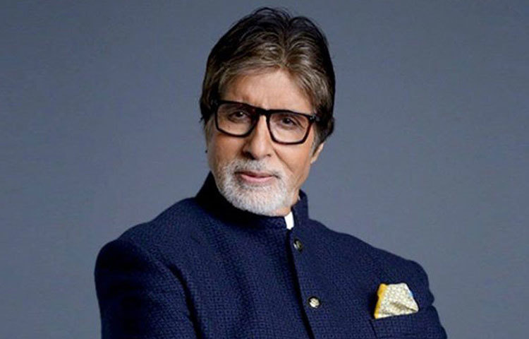 অক্ষয় কুমার বা রণবীর-দীপিকাদের থেকে এই একটা ব্যাপারে বেশ পিছিয়ে পড়েছেন অমিতাভ বচ্চন। তালিকায় চার নম্বরে রয়েছেন বিগ বি। গত বছর তিনি আয় করেছেন প্রতি ব্র্যান্ড এনডোর্স পিছু আনুমানিক ৭২ কোটি টাকা।