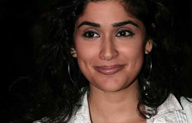 দক্ষিণ ভারতীয় ছবিতেও তার অভিনয় জনপ্রিয় ছিল। তামিল, তেলুগু, মালয়ালম এবং কন্নড় ছবিতে কাজ করেছেন তিনি। নন্দমুরি বালকৃষ্ণ, চিরঞ্জিবী, নাগার্জুনের মতো প্রথম সারির নায়কের সঙ্গে তার অভিনয় জয় করেছিল বক্স অফিস।