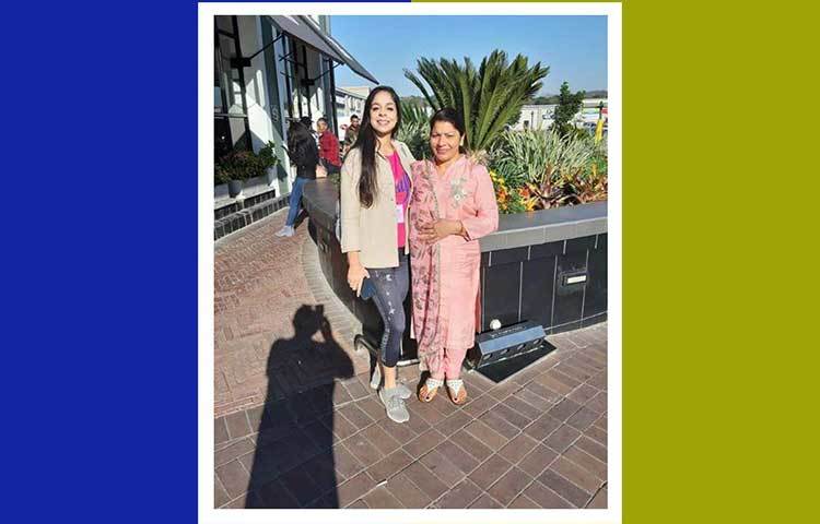 প্রথমে বাবা-মায়ের সঙ্গে মুজফ্ফরনগরে থাকতেন বিদিশা। কিন্তু পরে কোমরে আঘাত পাওয়ায় মুজফ্ফরনগর, টেনিস- সব ছেড়ে সপরিবারে নয়ডায় চলে আসেন। সেইখানেই এশিয়ান অ্যাকাডেমি অব ফিল্ম অ্যান্ড টেলিভিশন ইনস্টিটিউশনে ভর্তি হন।