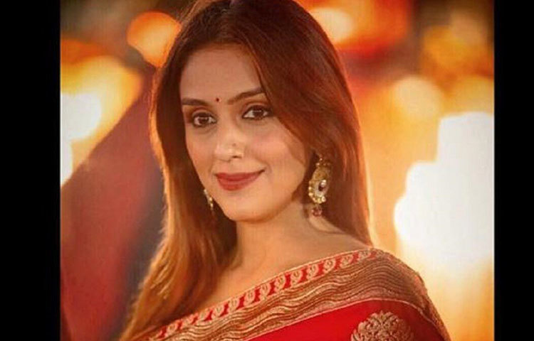 রিয়েলিটি শো ‘ঝলক দিখলা জা’-এর সিজন ছয়ে জয়ীর শিরোপা মাথায় ওঠে তার। এ ছাড়াও ‘খতরো কি খিলাড়ি’ নামে আর এক রিয়েলিটি শোতেও বিজয়ী হন তিনি।