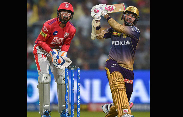 সুনীল নারাইন: লিনের সঙ্গে ওপেন করার কথা সুনীল নারাইনের। চোট সারিয়ে গত ম্যাচেই ফিরছেন তিনি। বোলিং তো বটেই, পিঞ্চহিটার সুনীলকে বড় রান গড়ার জন্যও কেকেআরের প্রয়োজন। গত ম্যাচে এবি ডেভিলিয়ার্সকে ফিরিয়েছিলেন তিনি।