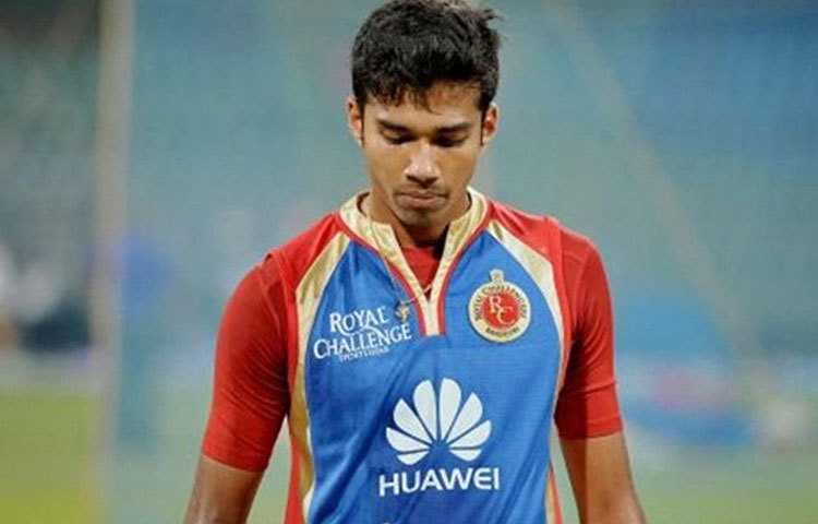 এমআরএফ পেস ফাউন্ডেশনের নিয়মিত সদস্য তিনি। ছোটদের প্রশিক্ষণও দেন। নিজের পারফর্ম্যান্সের জন্য সব কৃতিত্ব কোচ এম সেনথিলনাথনকে দেন তিনি।