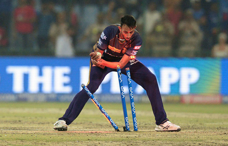 প্রসিদ্ধ কৃষ্ণ: তিনি থাকতে পারেন এগারো নম্বরে। আগের চেয়ে অনেক ভালো বল করছেন। চাপের মুখে ভালো বল করার ক্ষমতা রাখেন। নিয়মিত অনুশীলন করছেন রাসেলের সঙ্গে।