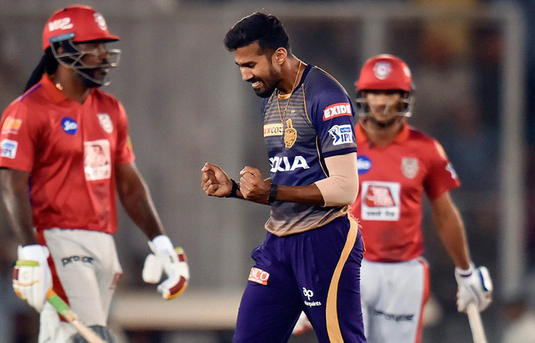 যদিও আইপিএলে তিনি নতুন নন। ২০১৩-১৫ তিনি রয়্যাল চ্যালেঞ্জার্স ব্যাঙ্গালুরের স্কোয়াডে ছিলেন। তবে কোনো ম্যাচে খেলেননি।