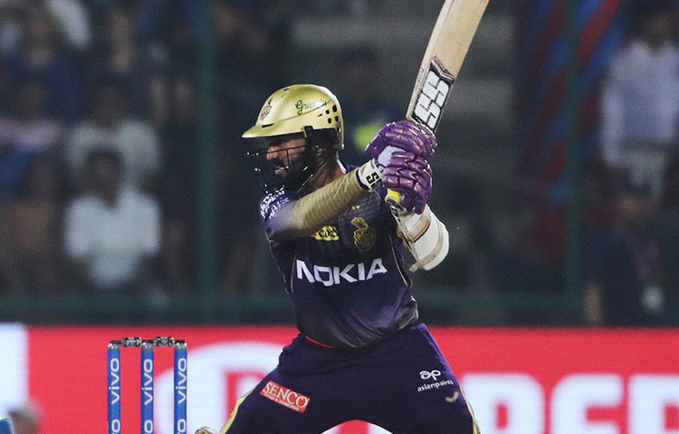 দীনেশ কার্তিক: পাঁচ নম্বরে নামার কথা অধিনায়ক দীনেশ কার্তিকের। জিততে মরিয়া কোহালিদের চাপে ফেলতে দীনেশের শীতল মস্তিষ্ক কাজে লাগবে বলেই মনে করছেন বিশেষজ্ঞরা। এ ছাড়াও উইকেটকিপার-ব্যাটসম্যান দলে বড় ভরসা।