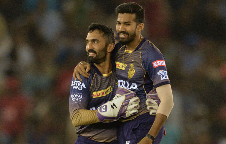 ১৬ বছর বয়সে পরিবার ফিরে আসে কেরালায়। খেলার সঙ্গে চলতে থাকে পড়াশোনাও। বিজ্ঞান নিয়ে দ্বাদশ শ্রেণির পরীক্ষায় পাশও করলেন। ২০১২-২০১৩ সালে তিনি প্রথম শ্রেণির ক্রিকেট খেলতে শুরু করলেন। গোয়ার বিরুদ্ধে মালাপ্পুরমে কেরালার হয়ে দারুণ খেললেন।