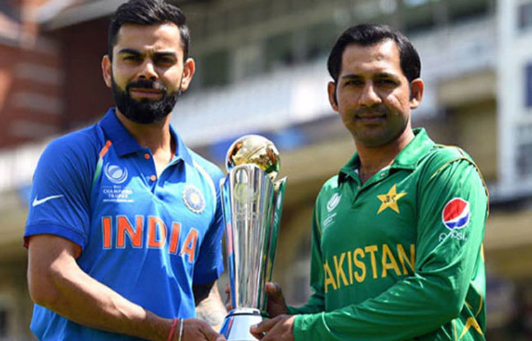 ভারত-পাকিস্তান ম্যাচ। তাও আবার বিশ্বকাপে। হাইভোল্টেজ ম্যাচ। এমন ম্যাচে টিকিটের দাম চড়া থাকারই কথা। তাই বলে এত দাম! ১৬ জুন ভারত-পাকিস্তান ম্যাচের একটা টিকিটের জন্য যেন হাহাকার লেগে গিয়েছে।