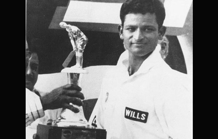 ২০১৫ সালের জুলাই নাগাদ অবসর নেওয়ার কিছুদিন পরই গোয়া রঞ্জি টিমের কোচ হিসাবে কাজ শুরু করেন জাতীয় দলের প্রাক্তন এই তারকা।