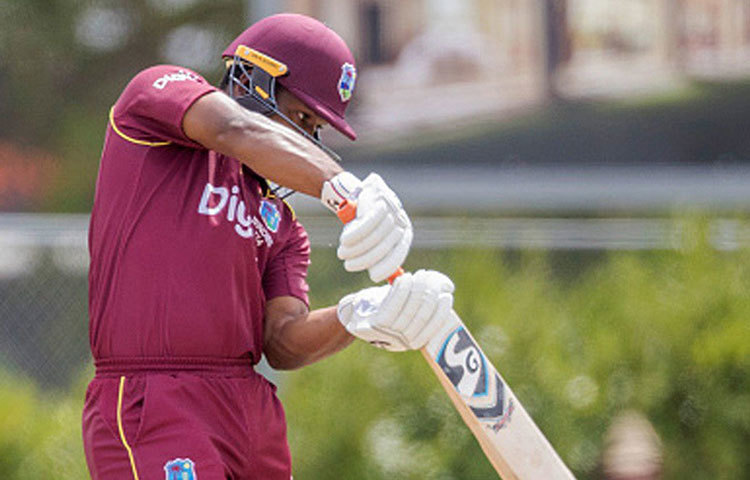 এভিন লুইস: বাঁহাতি এই ওপেনারটি দ্রুত রান তোলার ক্ষেত্রে যথেষ্ট নজর কেড়েছেন। ৩৫টি একদিনের ম্যাচ খেলা লিউইসের স্ট্রাইক রেট ৮০-এর উপর।