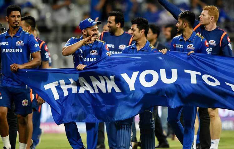 ক্যাপ্টেন কার্তিকের মতোই দল হিসাবেও খেলতে ব্যর্থ কেকেআর। ওয়াংখেড়ের পিচে নেমে গতকালের আগে ১০টা ম্যাচের মধ্যে ৯টাতেই হারের রেকর্ড রয়েছে কেকেআরের। কিন্তু, গতকালের মতো নক আউট ম্যাচে মুম্বাইয়ের ঘরের মাঠে খেলতে যে মানসিক দৃঢ়তা থাকা উচিত, তার যেন আশপাশেই ছিলেন না নাইটরা।