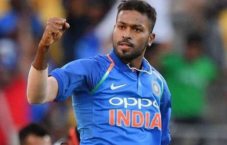 হার্দিক পান্ডে: বিশ্বকাপে ভারতের অন্যতম বাজি হতে চলেছেন তিনি। আইপিএলে ব্যাটে-বলে দক্ষতা প্রমাণ করেছেন। ধ্বংসাত্মক ব্যাটিং, ক্ষুরধার বোলিংয়ের সঙ্গে পরিণত হচ্ছেন ধীরে ধীরে। বিরাট কোহালিকে ‘কমফর্ট’-এ রাখতে তিনিই ‘এক্স ফ্যাক্টর’।