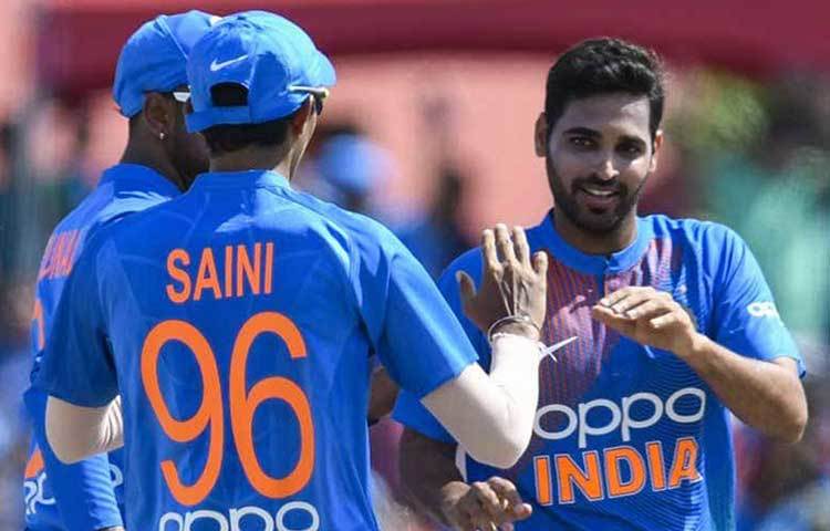 ভুবনেশ্বর কুমার: দলের অভিজ্ঞতম বোলার। নতুন বোলারদের সঙ্গে নিয়ে বোলিং স্কোয়াড পরিচালনার ভার তার কাঁধেই। কাজেই বোলিং বিভাগের এই স্পেশালিস্টের দিকে আজও তাকিয়ে থাকবে দল।