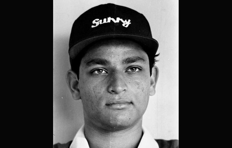 ১৯৯৮ সাল। ঢাকায় পাকিস্তানের বিরুদ্ধে খেলা ছিল ভারতের। ইনডিপেন্ডেন্স কাপ ফাইনালে তার হাত ধরেই ভারত জয় পায়। ফাইনালে পাকিস্তানের বিরুদ্ধে সাকলিন ম্স্তুাককে চার মেরে দেশকে জেতানো ইনিংস আজও সবাই মনে রেখেছেন।