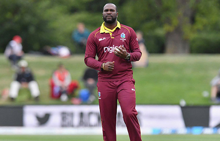 অ্যাশলে নার্স: ৩০ বছরের বোলারটি খেলেছেন ৪৫টি একদিনের ম্যাচ। দখল করেছেন ৪২টি উইকেট।