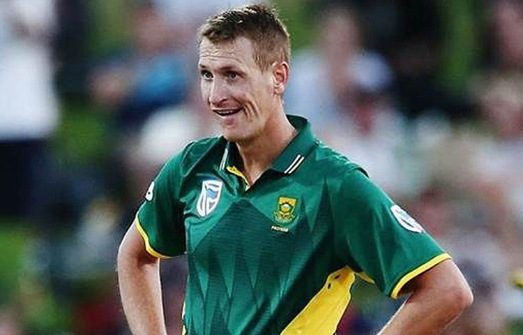 ক্রিস মরিস: দক্ষিণ আফ্রিকার অলরাউন্ডার। ৩৪টি একদিনের ম্যাচ খেলেছেন। পেস বোলিংয়ের পাশাপাশি ব্যাটিংয়ের হাতটাও মন্দ নয়।