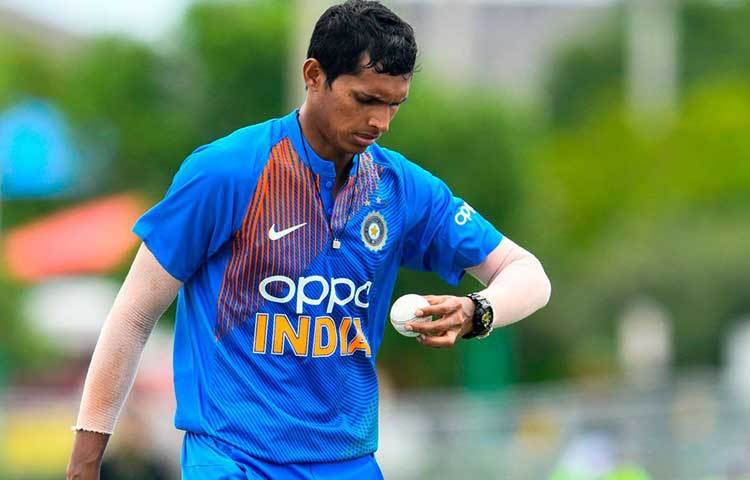 নবদীপ সাইনি: ঝকঝকে তরুণ মুখ। কিন্তু এই সিরিজে এখন পর্যন্ত সেরা বোলার বললে অত্যুক্তি হয় না। তার বলের ধরন ও কৌশল কোনোটাই বোধগম্য হচ্ছে না ক্যারিবিয়ানদের। আজও নবদীপ-ম্যাজিকের দিকে তাকিয়ে থাকবে ভারতীয় শিবির।