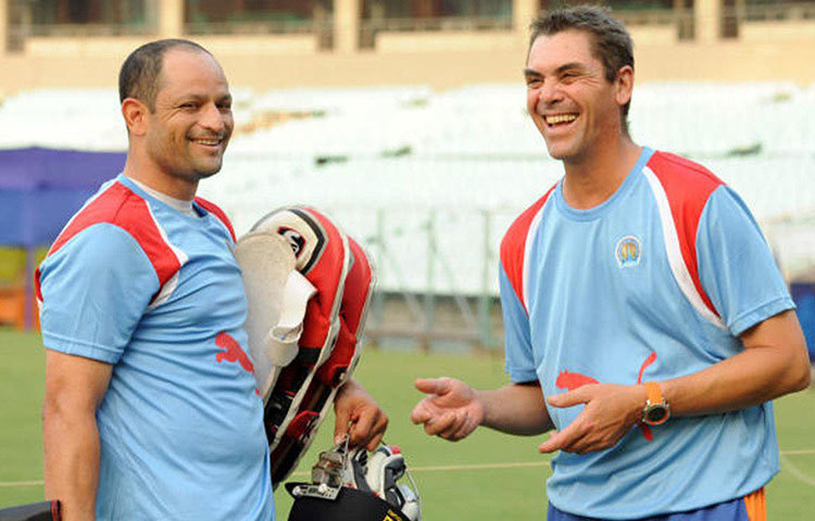 মধ্যপ্রদেশ, রাজস্থান তামিলনাড়ুর রাজ্য দলের কোচ হয়েছেন কানিতকর। তার সময়ে তামিলনাড়ুর পারফরম্যান্স মোটামুটি ভালোই ছিল। চলতি বছরও তামিলনাড়ুর কোচ ছিলেন তিনি।