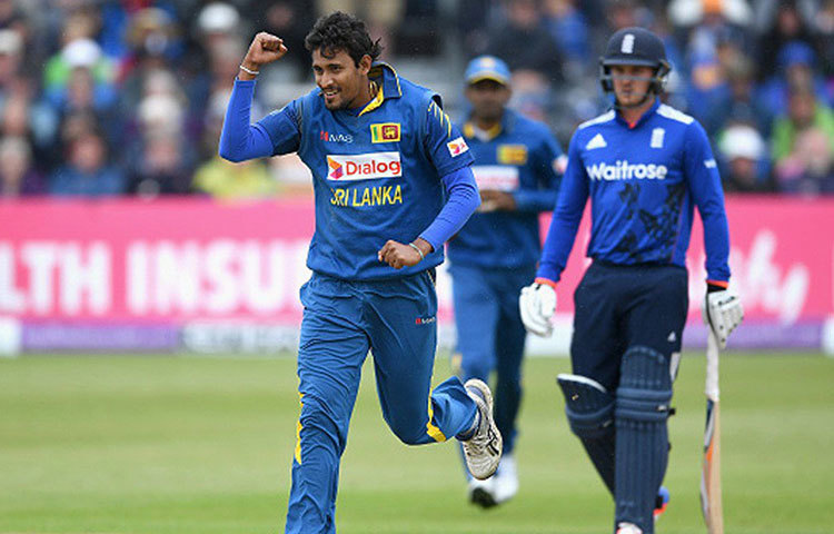 সুরঙ্গা লাকমল, পেসার: আন্তর্জাতিক স্তরে ৮১টি একদিনের ম্যাচে ৩৮টি উইকেট পেয়েছেন এই পেসার। ১০ বছর দলে থাকলেও শেষ সাত মাস দলের বাইরে।