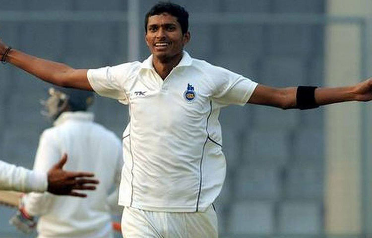 নভদীপ সাইনি: টি-টোয়েন্টি ও একদিনের দুটি দলেই তরুণ পেসারের সামনে সুযোগ রয়েছে নিজেকে প্রমাণ করার।