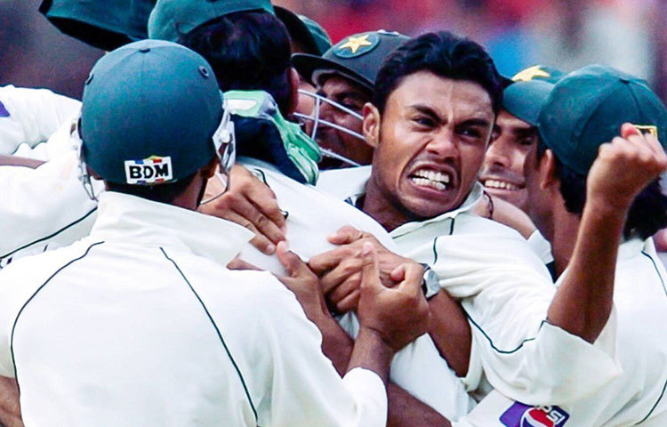 ভারত, অস্ট্রেলিয়ার মতো দলের বিরুদ্ধে পাকিস্তানকে জেতানো, আবার স্পট ফিক্সিং কাণ্ডে যুক্ত হয়ে বিশ্বের দরবারে পাকিস্তানের মাথা হেঁট করা-রাতারাতি নায়ক থেকে ভিলেন হয়ে যান পাকিস্তানের সফলতম হিন্দু ক্রিকেটার।