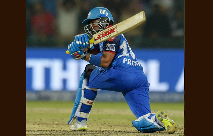 পৃথ্বী শ: তরুণ ভারতীয় ওপেনারটি শেষ মুহূর্তে বিশ্বকাপের চূড়ান্ত তালিকায় ঢুকে পড়তে পারেন। তার জন্য আইপিএলে ভালো কিছু করতে হবে। কেকেআরের বিরুদ্ধে চমৎকার পারফরম্যান্স ছিল তার। ৯৯ রান করেছিলেন তিনি।