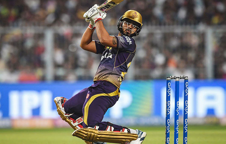 ইডেন গার্ডেন্সে বিরাট কোহলির রয়্যাল চ্যালেঞ্জার্স ব্যাঙ্গালোরের বিরুদ্ধে নীতীশ রানা প্রথমে ব্যাট করতে নেমে ২১৪ রানের পাহাড় গড়েছিল আরসিবি। চাপের মুখে নীতীশের ৪৬ বলে ঝকঝকে ৮৫ রান টিমকে জয়ের কাছাকাছি নিয়ে যায়। ৯টি চার ও ৫টা ছয় দিয়ে সাজানো ছিল রানার ইনিংস। তবে শেষমেশ জিততে পারেনি কেকেআর।