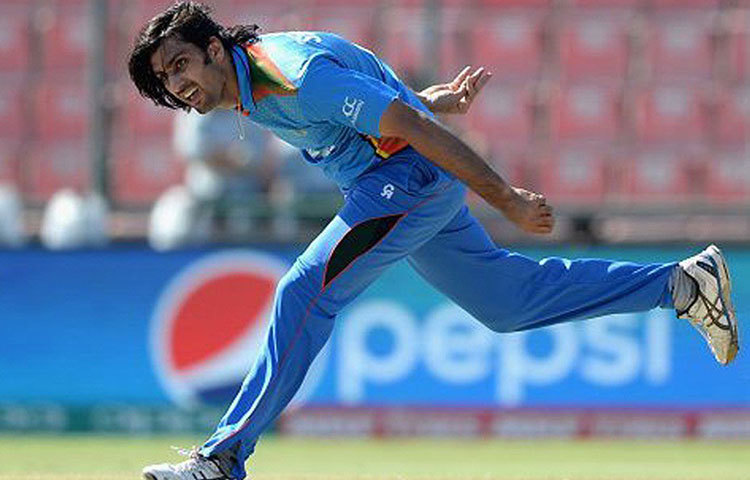 শাপুর জাদ্রান: আফগানিস্তানের বাঁ-হাতি সিমারটির দখলে রয়েছে ৪৩টি উইকেট। প্রথম শ্রেণির ক্রিকেটও রয়েছে ভাল সাফল্য। তাকে দলে না রাখায় অবাক অনেকেই।