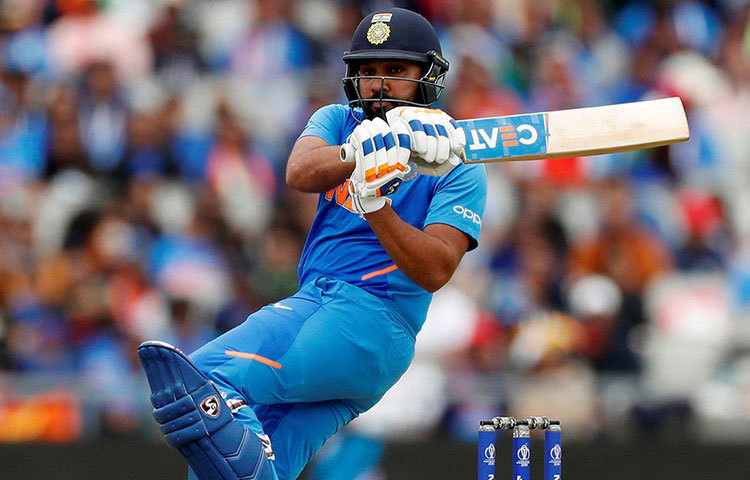 রোহিত শর্মা: চলতি বিশ্বকাপে দুর্দান্ত ফর্মে আছেন ভারতের ‘হিটম্যান’। ভারতের টপ অর্ডারের অন্যতম স্তম্ভ রোহিত আজ ভারতের হয়ে ওপেন করতে চলেছেন।