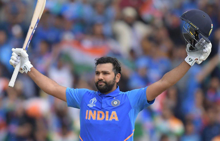 রোহিত শর্মা: পাঁচটা সেঞ্চুরির রেকর্ড করে ওপেনে প্রথম নামটা অন্য কারও ভাবার সুযোগই দেননি তিনি। এক বিশ্বকাপে সর্বাধিক রানের শচীনের ৬৭৩ রানের রেকর্ড টপকাতে আর মাত্র ২৭ রান বাকি রোহিত শর্মার। সেমিফাইনালে সেঞ্চুরি করলে তিনি হবেন বিশ্বকাপে সর্বাধিক শতরানের মালিক।