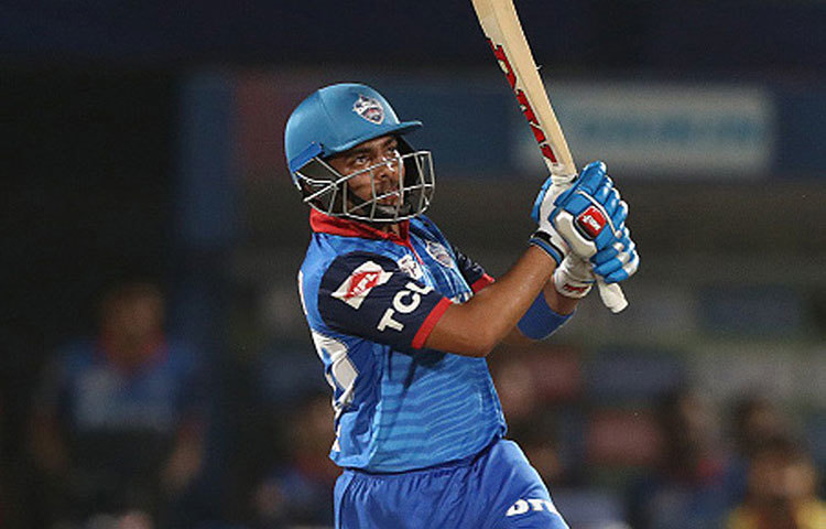 শিখর ধাওয়নের সঙ্গী হিসাবে ওপেন করতে নামতে পারেন পৃথ্বী শ। গত ম্যাচে দলকে ভরসা দিয়েছেন। ৩৮ বলে ৫৬ রান করেছিলেন ওপেনার পৃথ্বী।