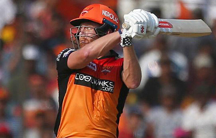 ধাওয়নের সঙ্গী জনি বেয়ারস্টো। বীরেন্দ্ররর মতে রান স্কোর করার জন্য আদর্শ এই তারকা। তাই ধাওয়নের সঙ্গেই সানরাইজার্স হায়দরাবাদের বেয়ারস্টোকে বেছেছেন তিনি।