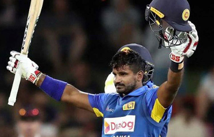 কুশল পেরেরা: শ্রীলঙ্কার এই তারকা বড় রান তাড়া করার ক্ষেত্রে ‘মাস্টারপিস’। শটও চমৎকার। ধারাবাহিকতা যে মারাত্মক রয়েছে, তা নয়। তবে দলের প্রয়োজনে তিনি পাশে দাঁড়িয়েছেন অনেকবার। তাই শ্রীলঙ্কার একটা অস্ত্র কুশল।