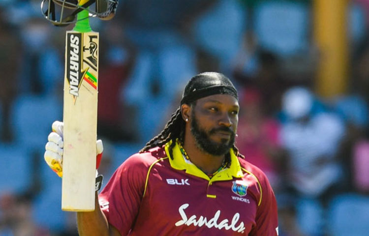 ক্রিস গেইল (ওয়েস্ট ইন্ডিজ): ২০১৯ সালের বিশ্বকাপ খেলেই যে একদিনের ক্রিকেট থেকে অবসর নেবেন সেটা আগেই জানিয়েছেন ক্যারিবিয়ান বিগ হিটার ক্রিস গেইল। তাই গেইলের যে শেষ বিশ্বকাপ সে নিয়ে আর কোনো সন্দেহ নেই।