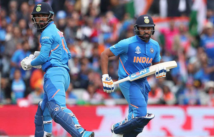 ওপেনিং: রাহুল-রোহিত জুটি অসাধারণ শুরু করেছিলেন পাকিস্তানের বিরুদ্ধে। এই বিশ্বকাপে পাকিস্তানের বিরুদ্ধে সর্বোচ্চ রানের পার্টনারশিপ করলেন তারা দু’জন।