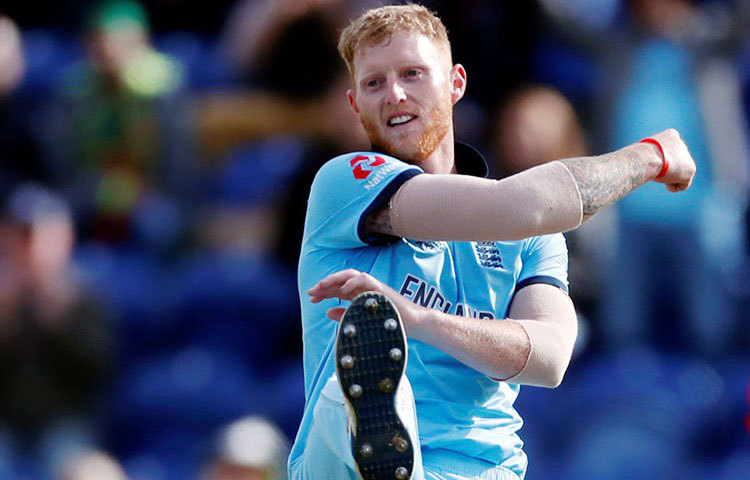 অলরাউন্ডার হিসাবে বিশ্বের অন্যতম সেরাদের তালিকায় রয়েছেন বেন স্টোকস। তবে ইংল্যান্ডে নয়, তার জন্ম হয়েছিল নিউজিল্যান্ডে। বাবা জেরাল্ড স্টোকস রাগবি খেলেছেন সে দেশের হয়ে। বাবার সঙ্গে খুব ছোটবেলায় ইংল্যান্ডে পাড়ি দেন বেন। এরপর সে দেশের জার্সিতে ১৯ বছর বয়স থেকে খেলছেন তিনি। ৮৯ ওডিআইতে ২৩৩৭ রান রয়েছে তার ঝুলিতে।