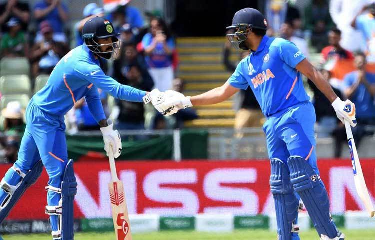 ম্যাচে ভারতকে অনেকটা এগিয়ে দেয় রোহিত-রাহুলের রেকর্ড ওপেনিং জুটি। দু’জনে মিলে প্রথম উইকেটেই ১৮০ রান তুলে দেয়ায় চাপ অনেকটাই হালকা হয়ে যায় ভারতীয় মিডল অর্ডারের উপর।