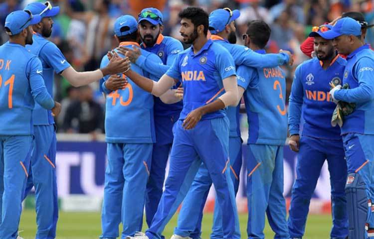 নিয়ম অনুযায়ী, টেবিলের এক নম্বর দল প্রথম সেমিফাইনালে খেলবে চার নম্বর দলের বিরুদ্ধে। দুই ও তিন নম্বর দল একে অপরের বিরুদ্ধে খেলবে দ্বিতীয় সেমিফাইনালে। কিন্তু এখনো পর্যন্ত টেবিলের তিন ও চার নম্বর দলের জায়গা নির্ধারিত হয়েছে। এক ও দুই নম্বর পজিশনে কে থাকবে তা নির্ধারিত হবে ভারত ও অস্ট্রেলিয়া শেষ ম্যাচ খেলার পর।