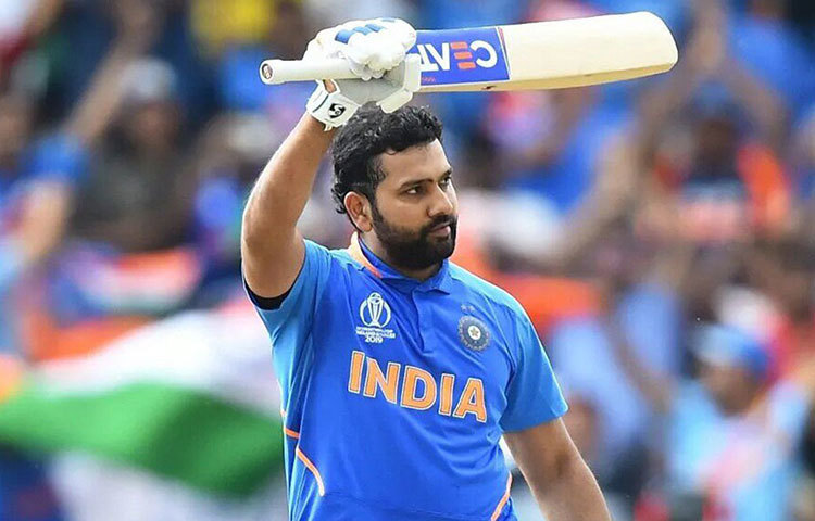 রোহিত শর্মা: বিশ্বকাপের সর্বাধিক রান সংগ্রহকারী। রয়েছেন দুরন্ত ফর্মে। তার ও বিরাটের মধ্যে সম্পর্কের জটিলতা নিয়ে প্রশ্ন তোলা হয়েছে বেশ কিছু রিপোর্টে। তা নিয়ে মুখ না খুললেও এখন শুধুই অপেক্ষা মাঠে নেমে হিট-ম্যানের হিট শো দেখানোর।