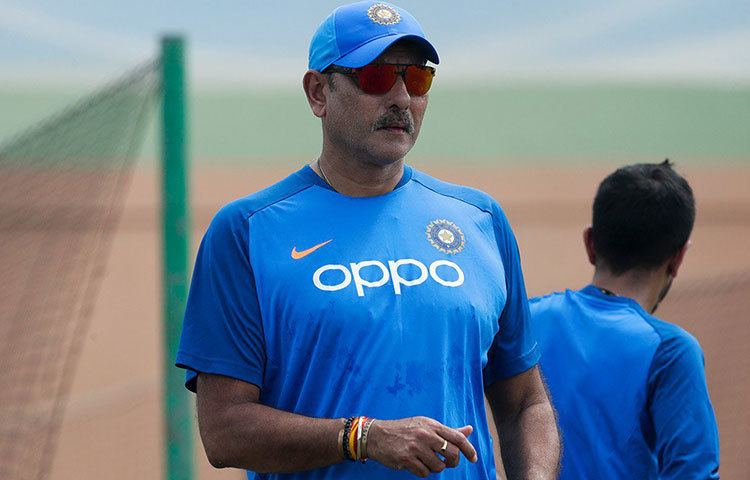 তবে স্থায়ী কোচ হিসেবে তাকে প্রথম নিযুক্ত করা হয় ২০১৫ সালে। সেবারের বিশ্বকাপ থেকে সেমিফাইনালে বিদায় নেওয়ার পর ডানকান ফ্লেচারকে সরিয়ে ভারতের কোচ করা হয় রবি শাস্ত্রীকে। যদিও সেবার কোচ নয় টিম ডিরেক্টর হিসাবে নিযুক্ত করা হয় তাকে। তবে তাকে নিযুক্ত করা হয় এক বছরের জন্য।