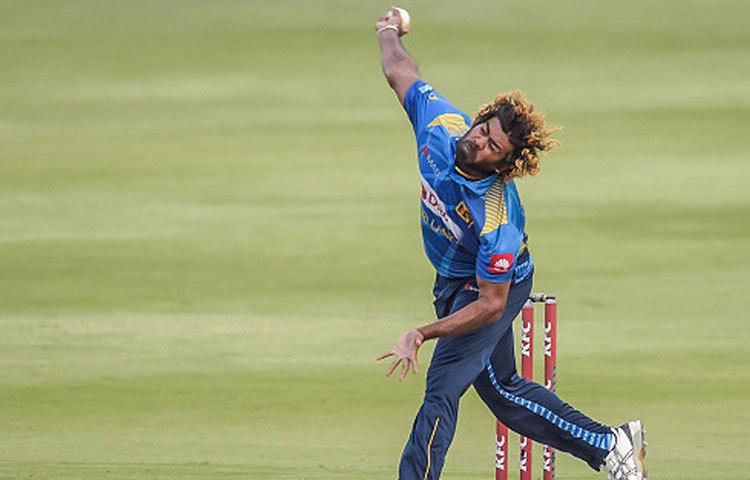 লাসিথ মালিঙ্গা, বোলার: মালিঙ্গার নেতৃত্বাধীন শ্রীলঙ্কা দক্ষিণ আফ্রিকার বিরুদ্ধে ওয়ানডে সিরিজে নাকানিচোবানি খায়। তাই নেতৃত্বের ব্যাটন পাননি। ক্ষুব্ধ তারকা অবসর নিতে পারেন বলে শোনা যাচ্ছে। ২১৮টি একদিনের ম্যাচে ৩২২টি উইকেট পাওয়া অভিজ্ঞ পেসার দলে না থাকলে বিরাট ধাক্কা খাবে শ্রীলঙ্কা।