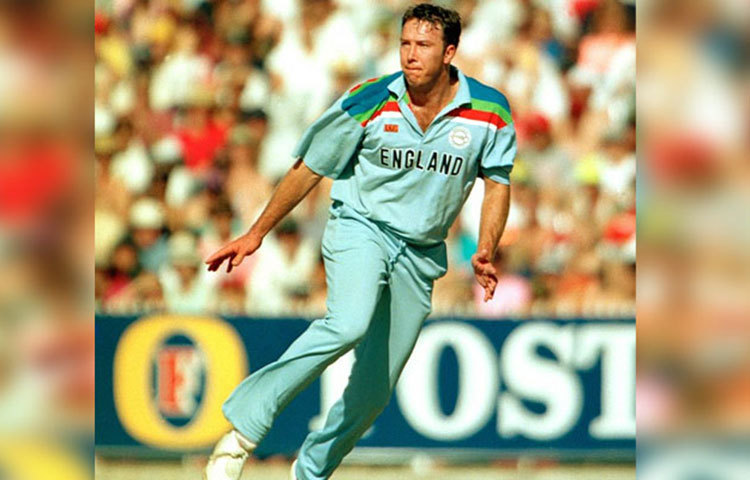 ১৯৯২ বিশ্বকাপে ফাইনালে পাকিস্তানের কাছে ২২ রানে হেরেছিল ইংল্যান্ড।