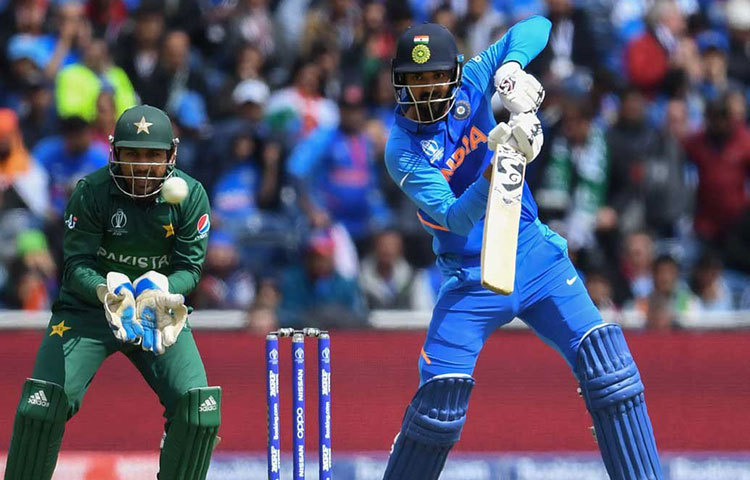 রাহুল: ৭৮ বলে ৫৭ রান। শিখর ধাওয়ানের অভাব বুঝতেই দেননি। মহম্মদ আমিরের বলকেও দুর্দান্ত সামলেছেন।