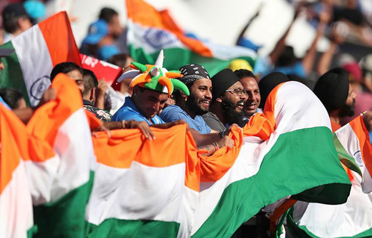 ওল্ড ট্যাফর্ডে ওয়েস্ট ইন্ডিজের বিরুদ্ধে ভারত সমর্থক।