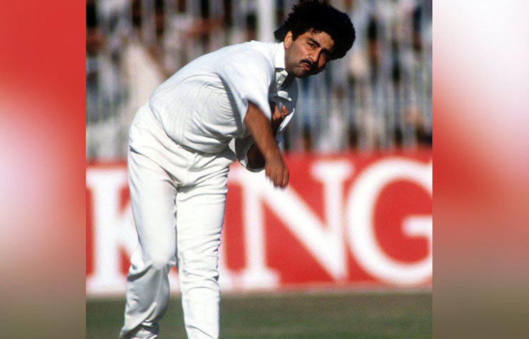 মনোজ প্রভাকর: নব্বইয়ের দশকের শুরুর দিকে একদিনের দলে নিয়মিত সদস্য ছিলেন তিনি। ১৩০টি একদিনের ম্যাচ খেলা প্রভাকর ব্যাট-বল দুই বিভাগেই ভারতের হয়ে ওপেন করেছেন বহু ম্যাচ।