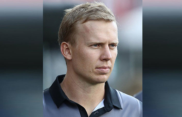 নিউজিল্যান্ডের হয়ে দু’টি একদিনের ম্যাচ ও চারটি টি-টোয়েন্টি খেলা এই ২৭ বছরের ক্রিকেটারের জীবনে ঝড় নেমে এসেছিল ২০১৫ সাল নাগাদ। ধর্ষণের অভিযোগ ওঠে তার বিরুদ্ধে।