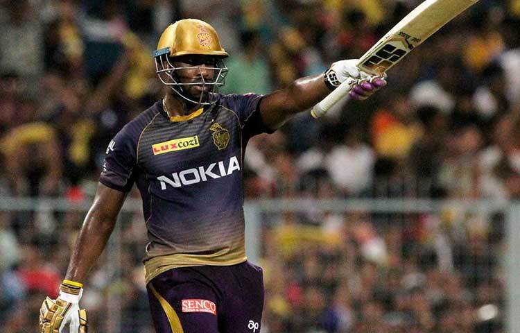 এবার আসা যাক রাসেল-রহস্য উদ্ধারে। চলতি আইপিএলে দুর্দান্ত ফর্মে রয়েছেন আন্দ্রে রাসেল। অবিশ্বাস্য সব ইনিংস খেলেছেন। রবিবারের আগে টুর্নামেন্টের ১৩ ম্যাচে করেছিলেন ৫১০ রান। কিন্তু সেই রাসেলকেই কেন তিনের বদলে পাঁচ নম্বরে ব্যাটিং করতে নামানো হল, তার উত্তর খুঁজে পাওয়া গেল না। এর পিছনে দীনেশ কার্তিকদের কী স্ট্র্যাটেজি ছিল, তা নিয়ে তদন্ত কমিটি গড়া যেতে পারে।