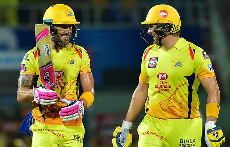 এক. টসে হেরে যাওয়া। টসে জিতে পরে ব্যাট নেওয়ায় শিশিরে পিচ ভিজে যাওয়ার সুযোগ পেয়েছে চেন্নাই। ফলে রান তাড়া করতে অনেকটা সুবিধা পেয়েছে ধোনি ব্রিগেড।