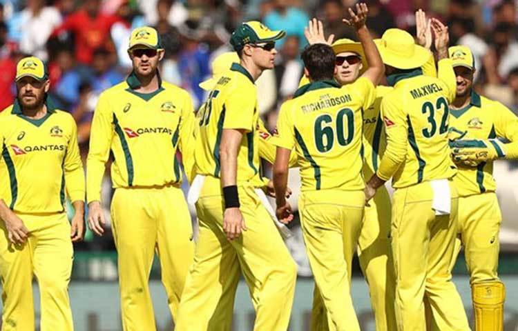 অস্ট্রেলিয়াকে ফাইনালিস্ট হিসাবে দেখছে না তাদের দেশের সংবাদমাধ্যম। দ্য হেরাল্ড সান লিখেছে, অস্ট্রেলিয়া এবার বিশ্বকাপ বিপক্ষকে টেক্কা দেবে। কিন্তু ফাইনালে ওঠা কার্যত মুশকিল।